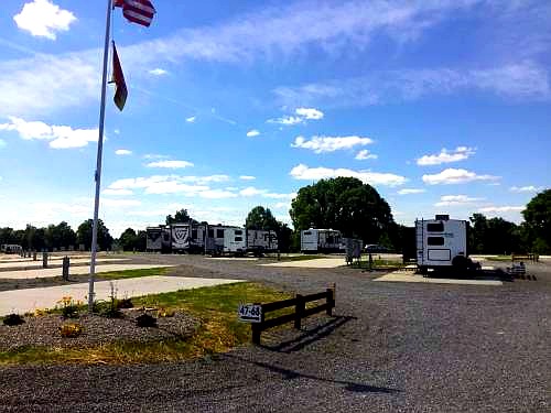 RV sites with flagpole